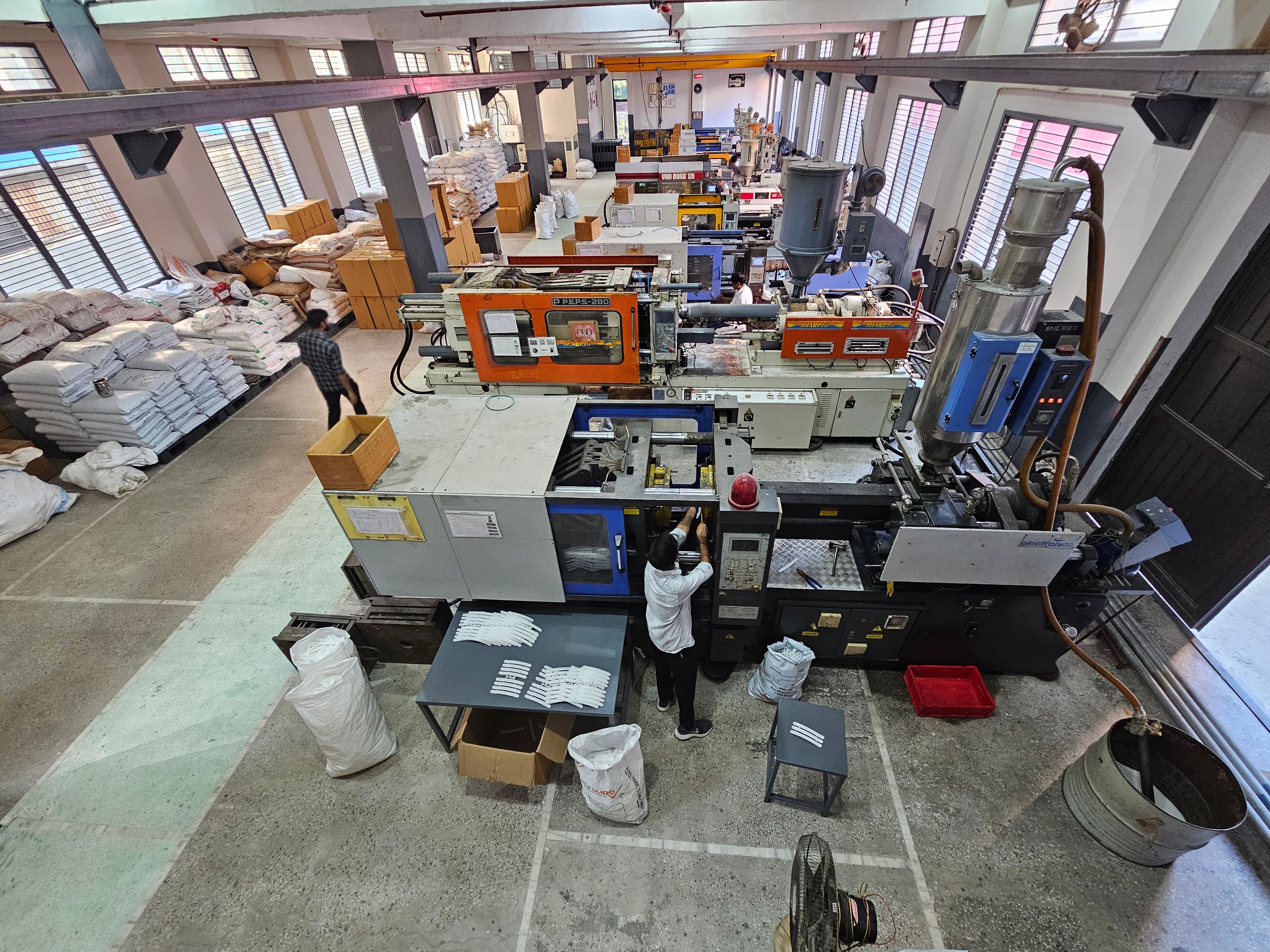 14+ Molding Machines